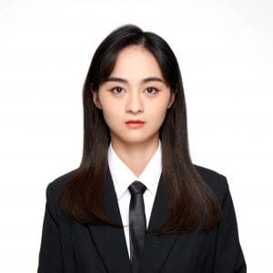 Erica-职业照-scaled.jpg